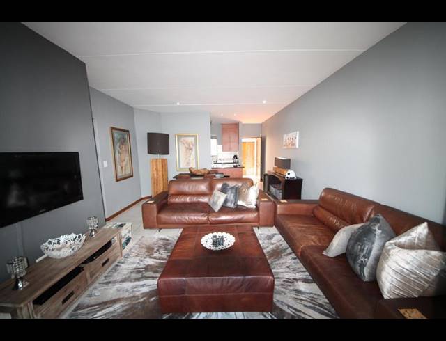 2 BEDROOM TOWNHOUSE FOR SALE IN PAULSHOF